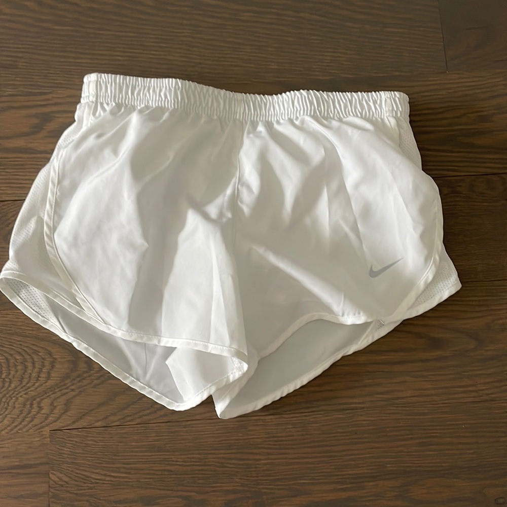 Nike Girls' Dry Tempo Running Shorts White